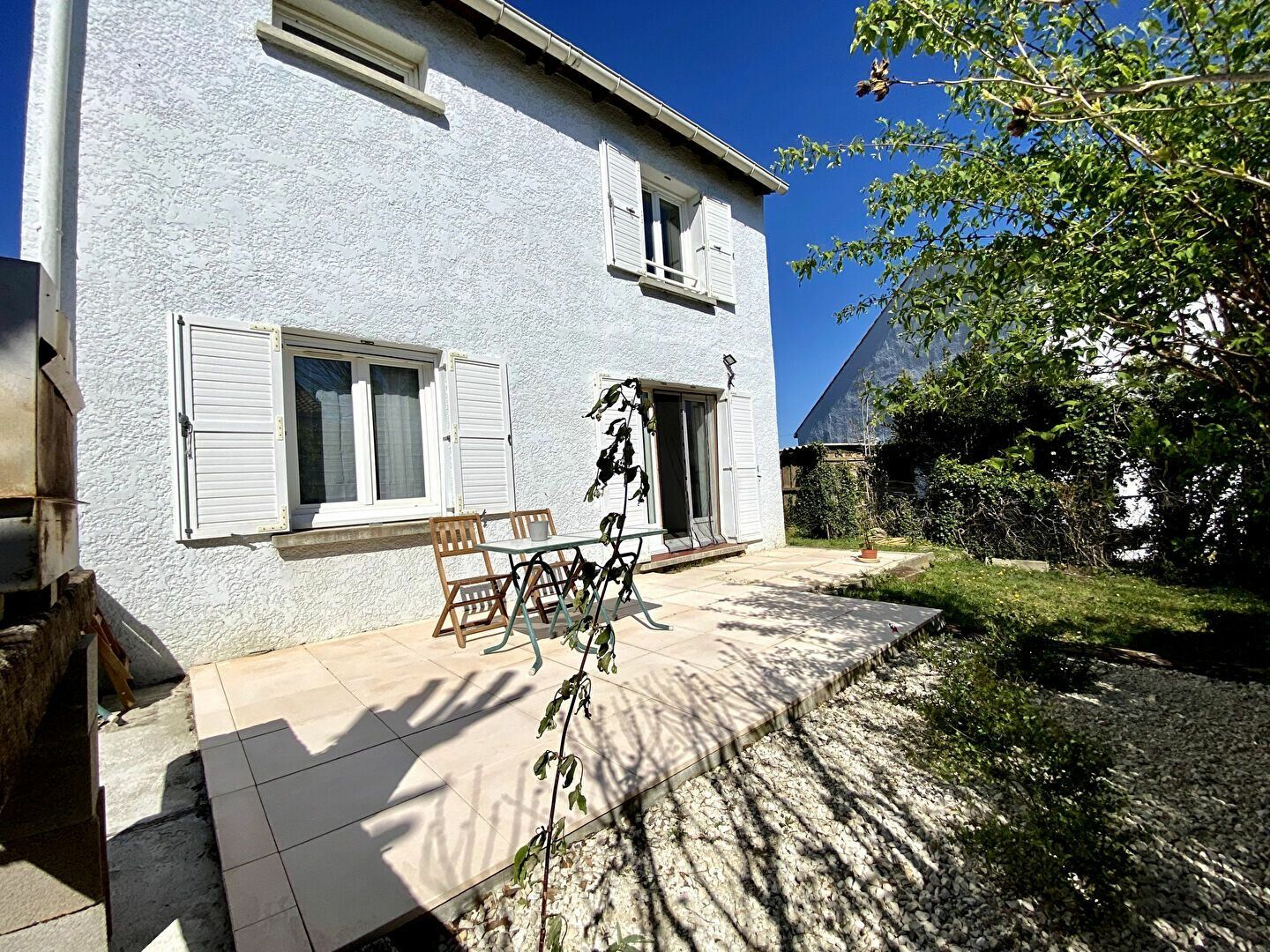 Maison à vendre 3 93m2 à Saint-Paul-Trois-Châteaux vignette-3