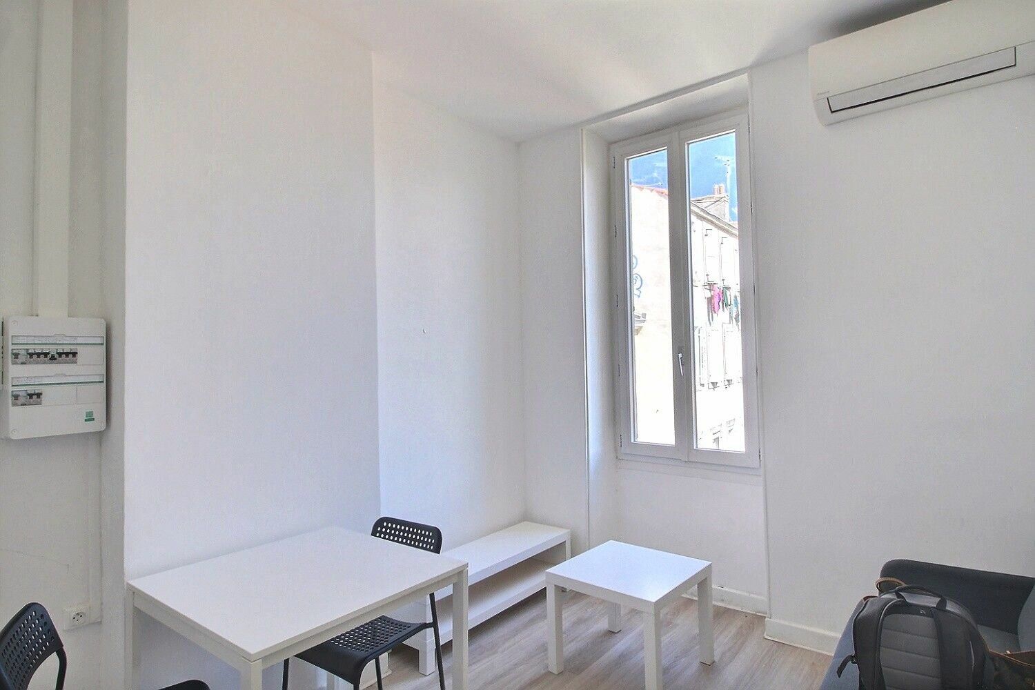 Appartement à louer 1 m2 à Marseille 4 vignette-4