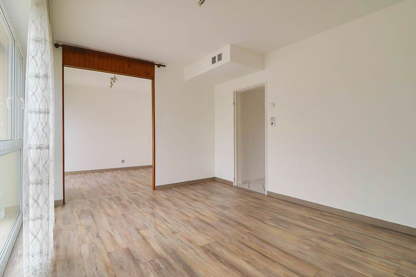 Appartement à vendre 4 66m2 à Colmar vignette-2