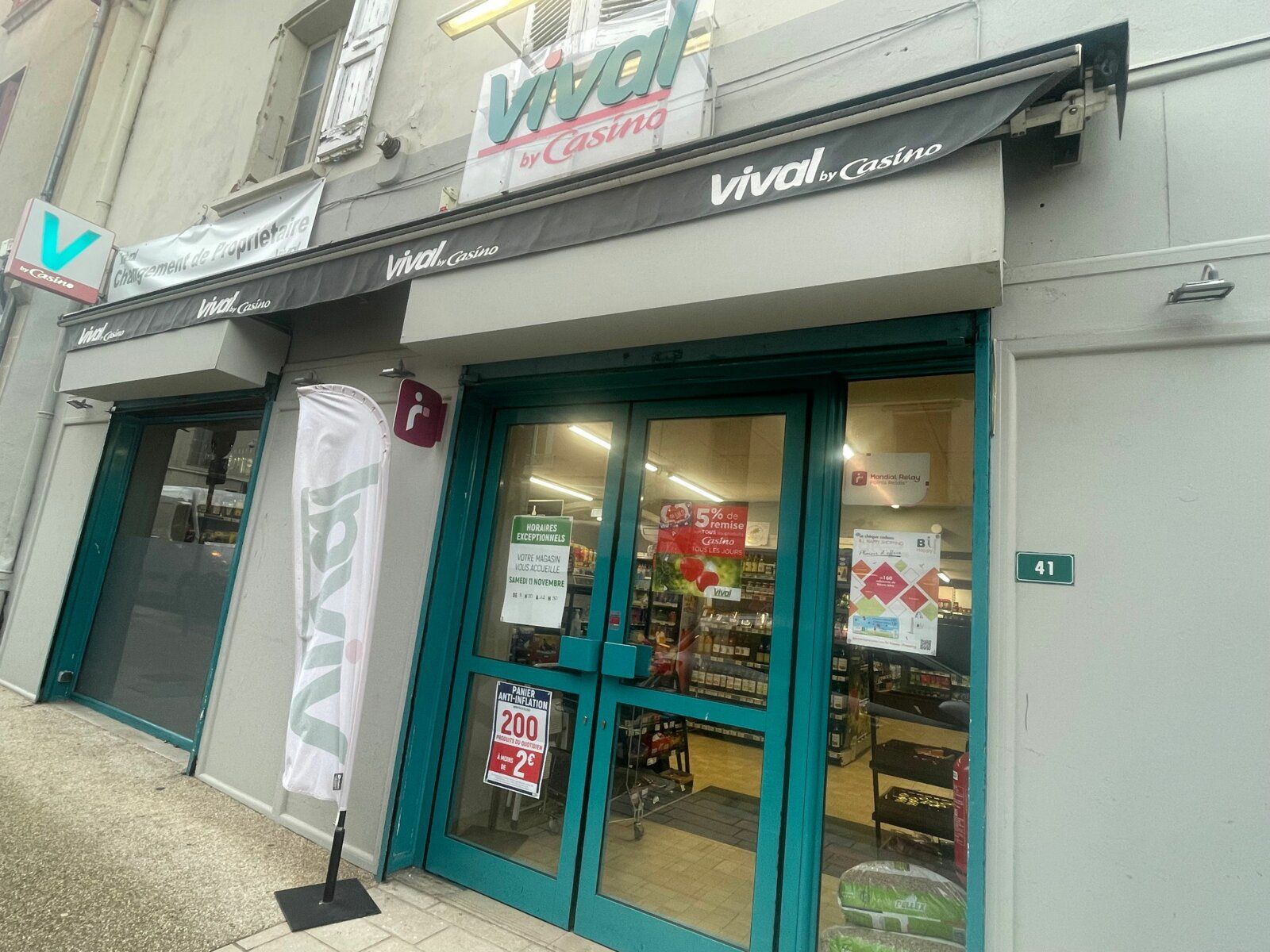 Local commercial à vendre 0 m2 à Saint-Étienne-de-Saint-Geoirs vignette-3