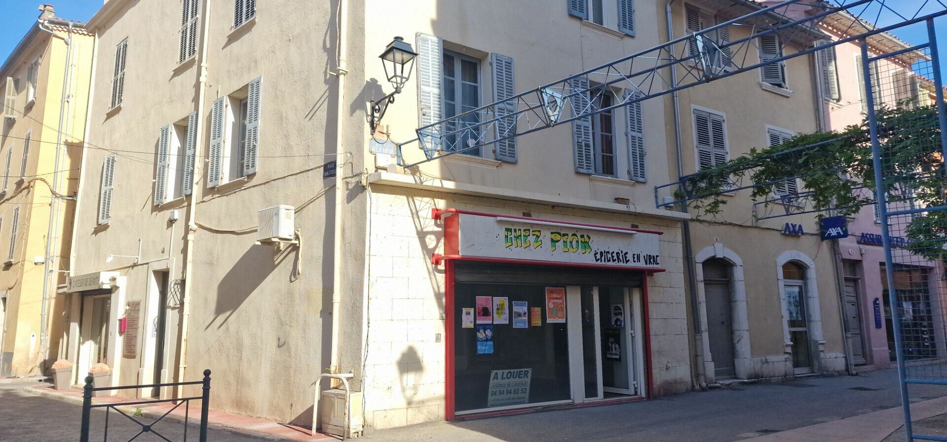 Immeuble à vendre 2 200m2 à La Seyne-sur-Mer vignette-1