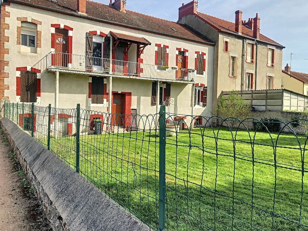 Maison à vendre 9 0m2 à Montluçon vignette-1