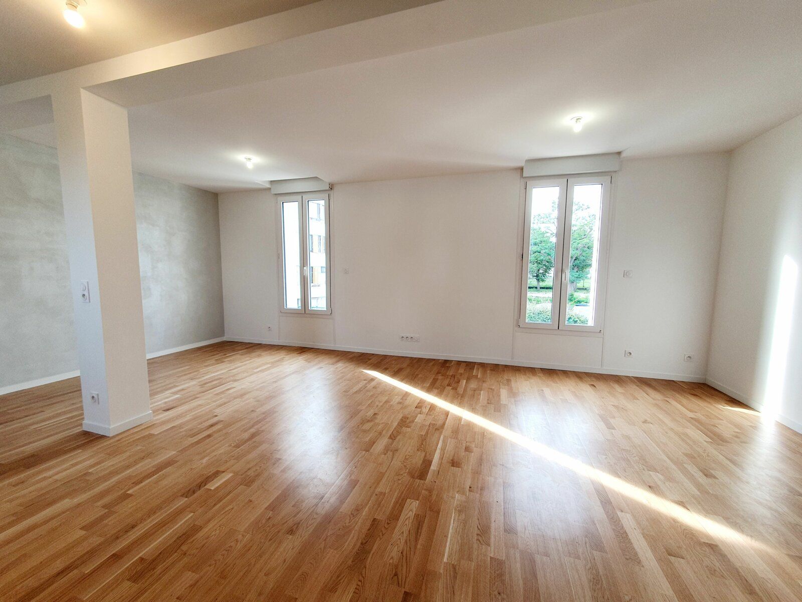 Appartement à vendre 5 115.25m2 à Épinay-sur-Seine vignette-1