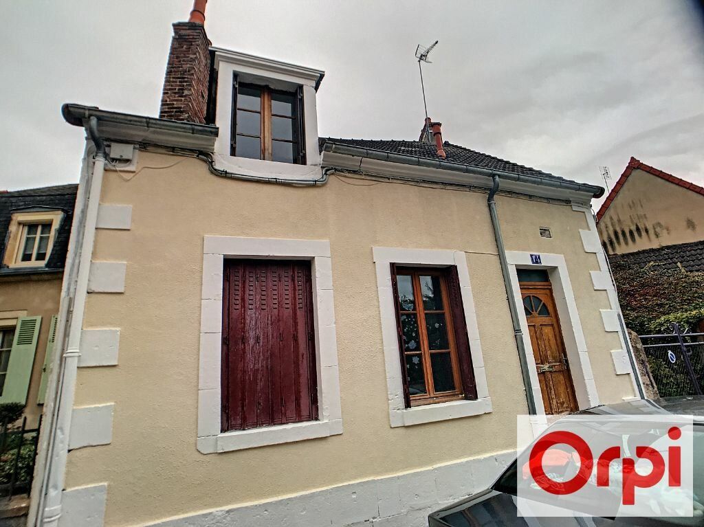 Maison à vendre 4 85m2 à Saint-Amand-Montrond vignette-1
