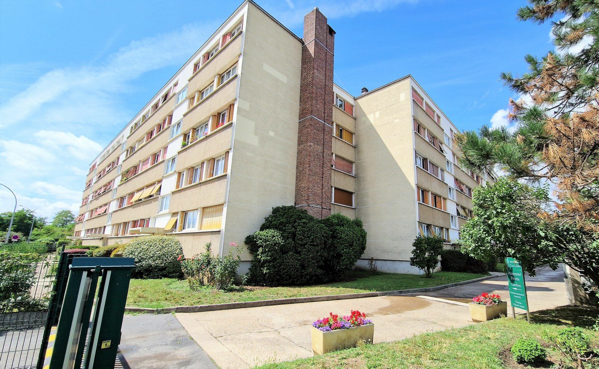 Appartement à vendre 4 64m2 à Neuilly-sur-Marne vignette-2