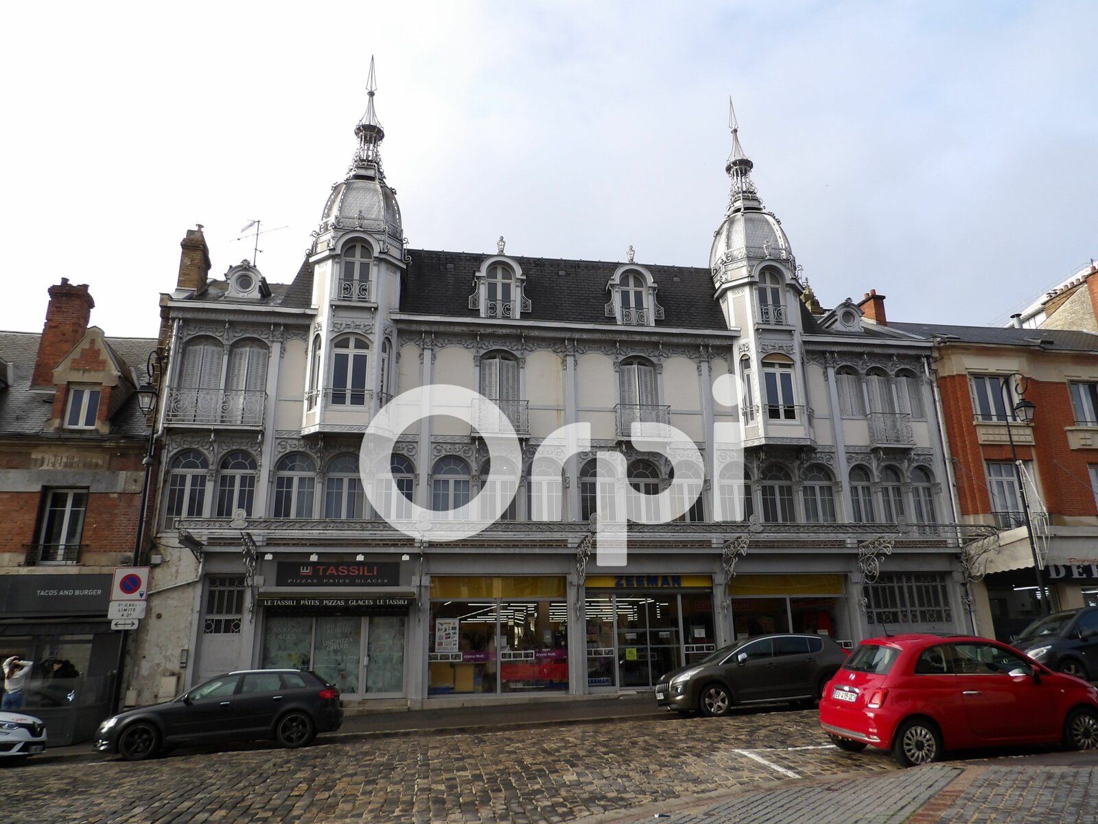 Immeuble à vendre 11 908m2 à Soissons vignette-1