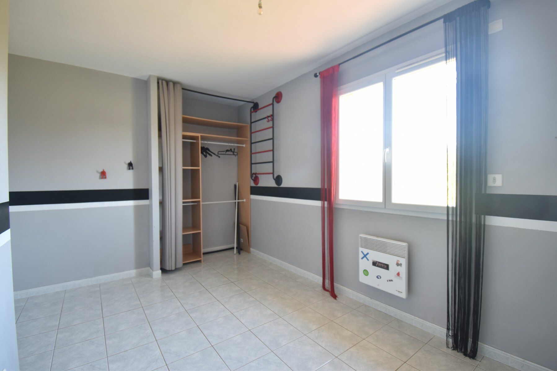 Maison à vendre 5 m2 à Saint-Maurice-de-Gourdans vignette-11