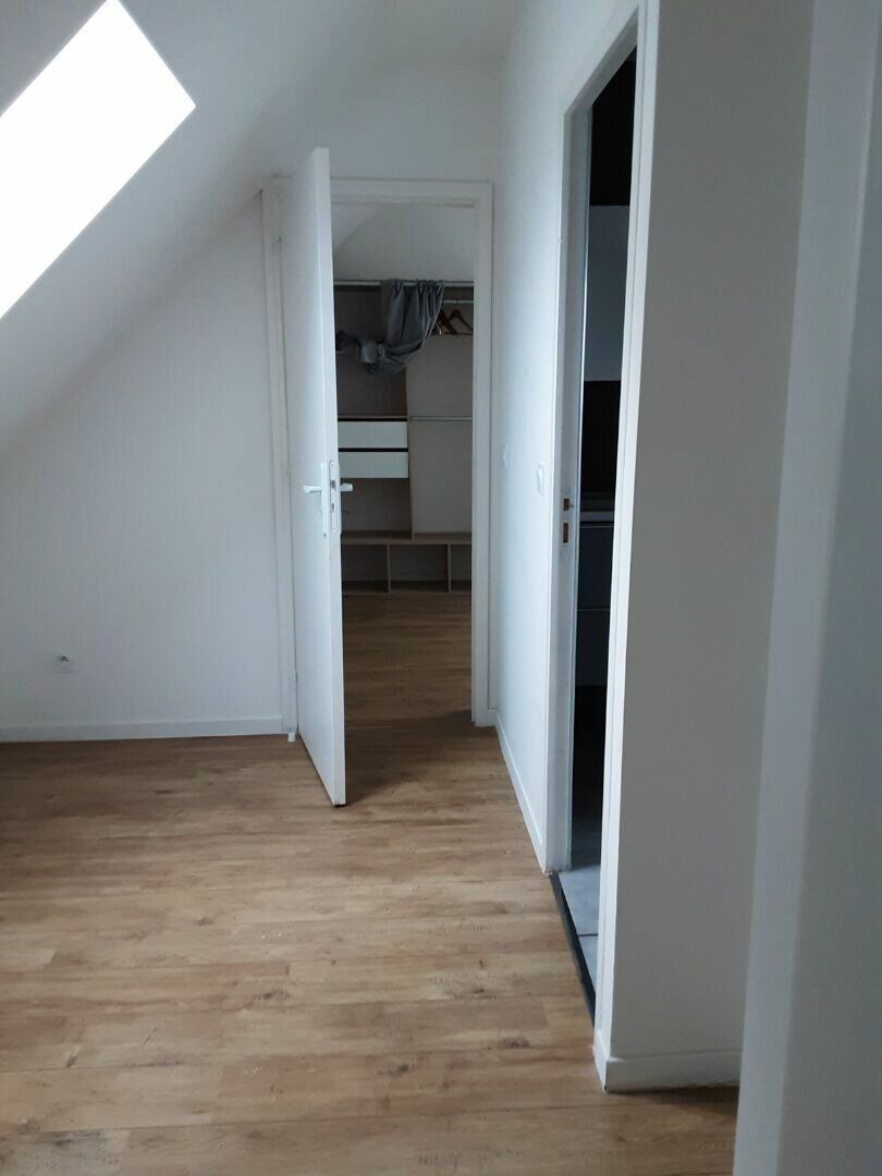 Appartement à louer 3 m2 à Guingamp vignette-8