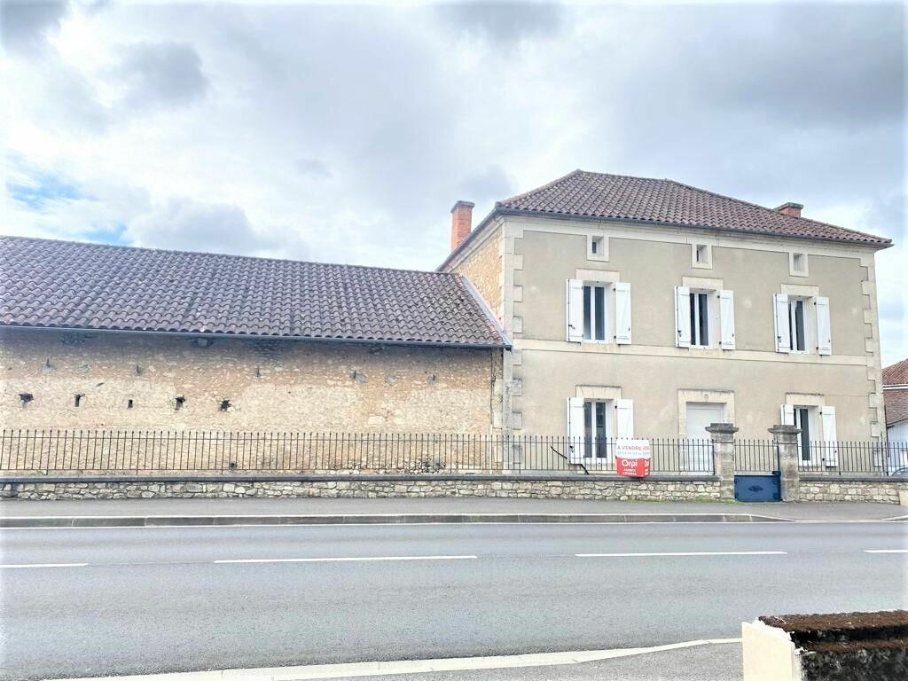 Maison à vendre 1 240m2 à Antonne-et-Trigonant vignette-9