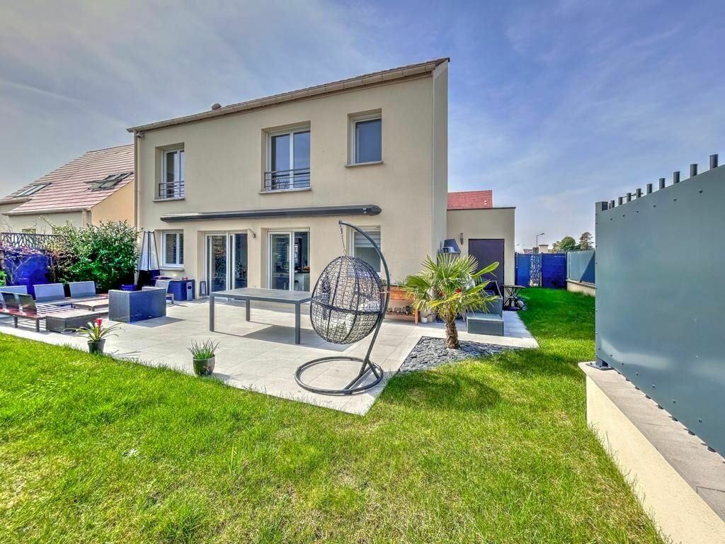 Maison à vendre 6 116m2 à Saint-Pierre-du-Perray vignette-1