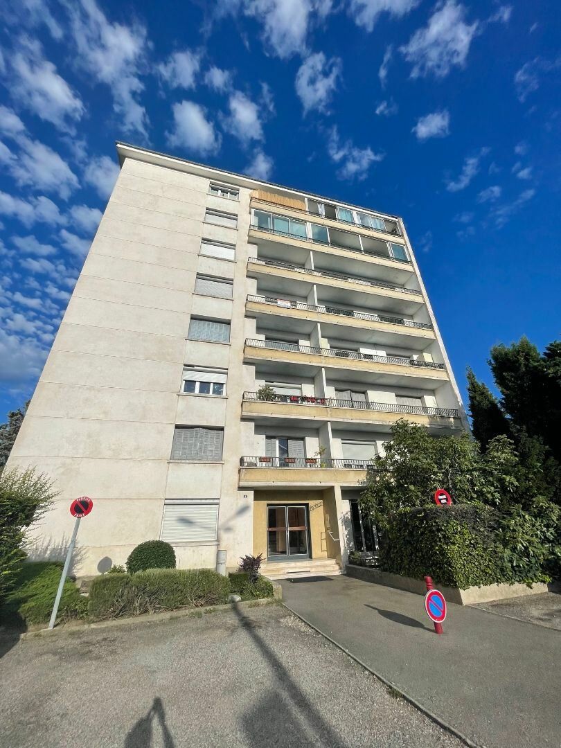 Appartement à vendre 3 73m2 à Romans-sur-Isère vignette-2