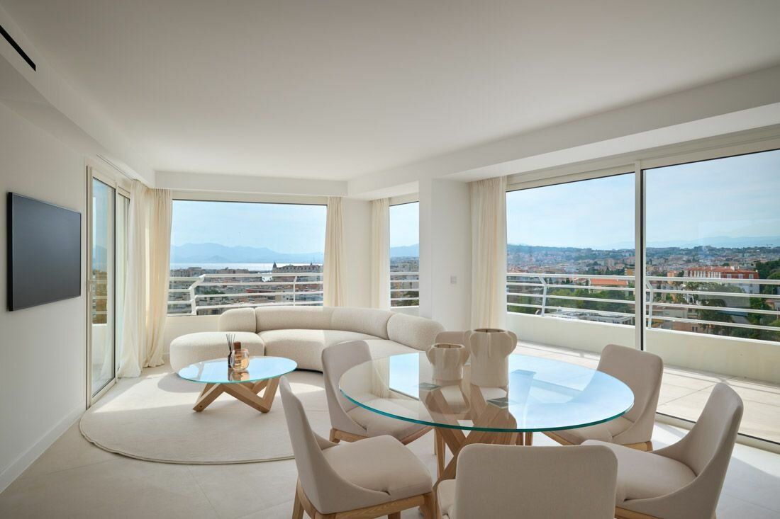 Appartement à vendre 4 119.76m2 à Cannes vignette-4