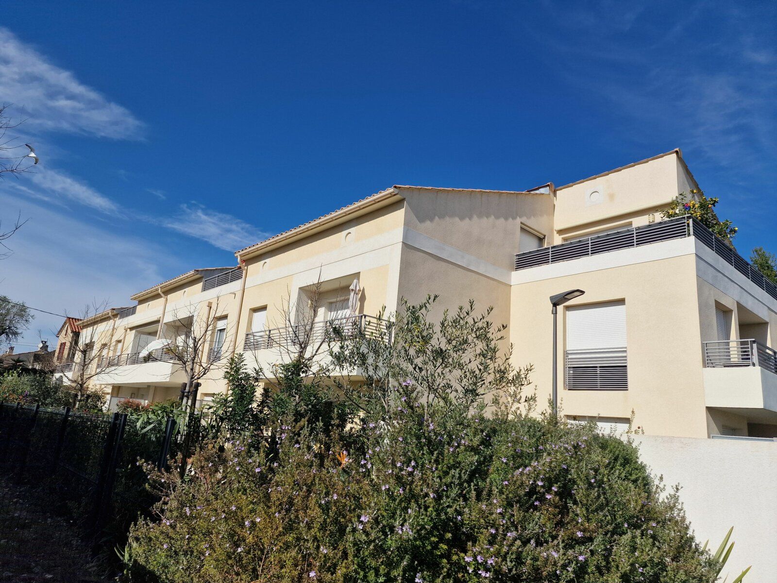 Appartement à vendre 3 75m2 à La Seyne-sur-Mer vignette-1