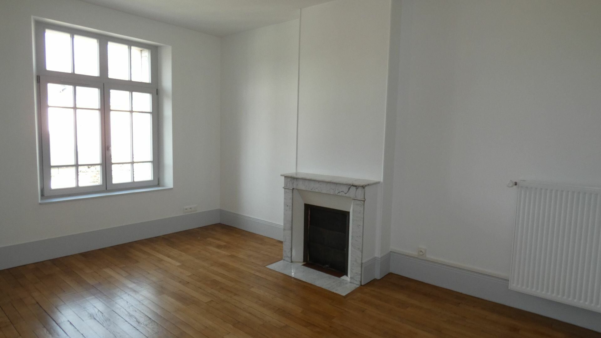 Appartement à louer 2 m2 à Château-Thierry vignette-8