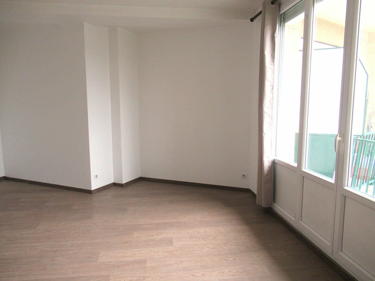 Appartement à vendre 1 42m2 à Soissons vignette-1