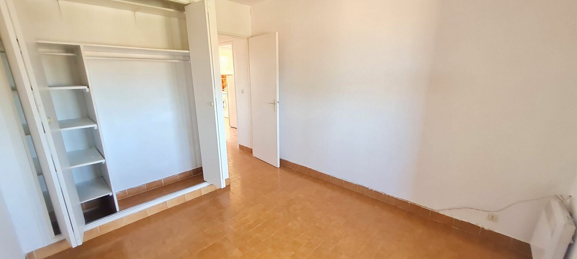 Appartement à vendre 2 58m2 à Saint-Cyr-sur-Mer vignette-5