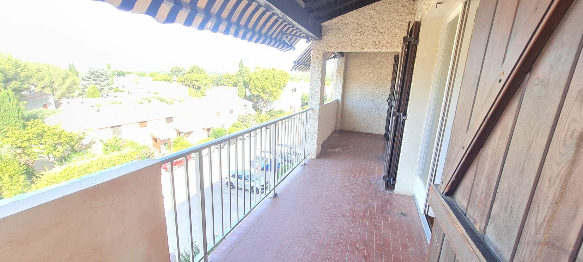 Appartement à vendre 2 58m2 à Saint-Cyr-sur-Mer vignette-2