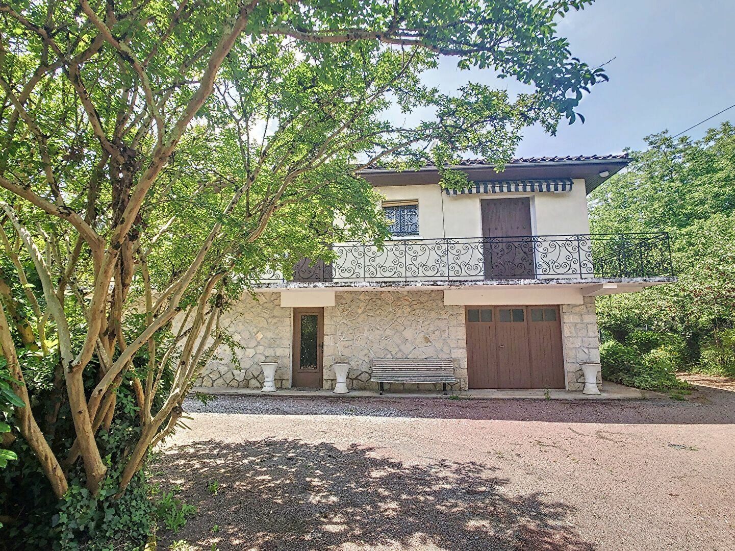 Maison à vendre 7 145m2 à Le Lardin-Saint-Lazare vignette-1