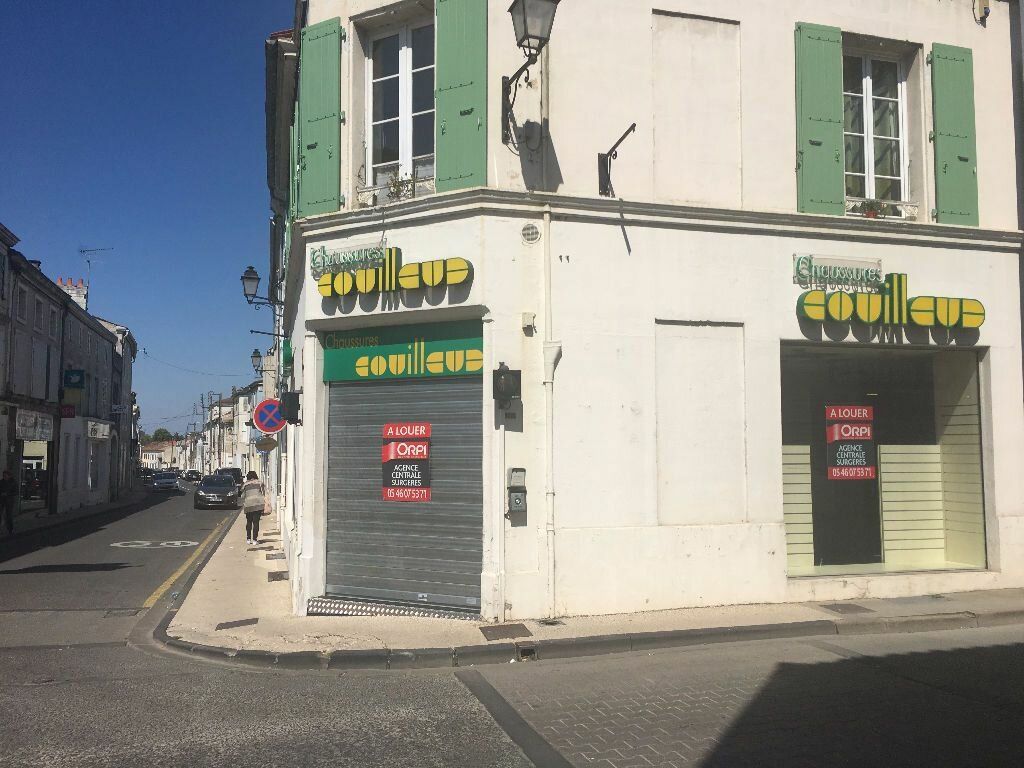 Local commercial à louer  m2 à Surgères vignette-3