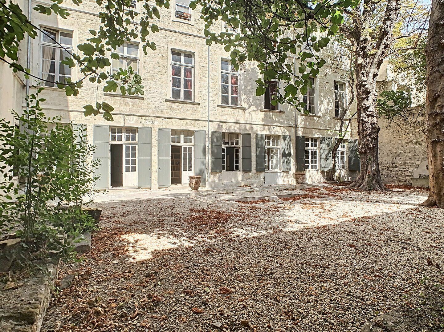 Appartement à vendre 5 177.34m2 à Avignon vignette-1