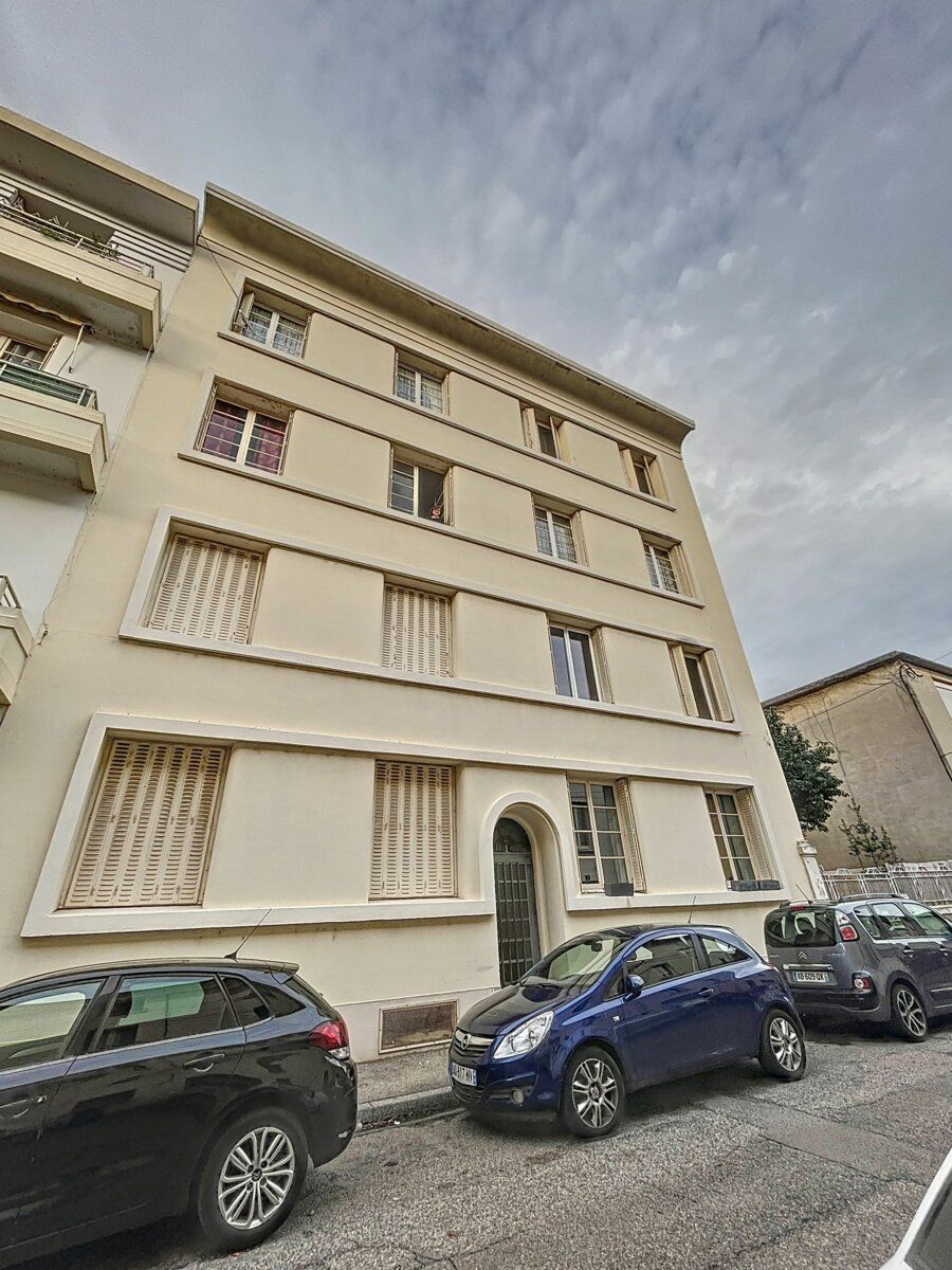 Appartement à vendre 3 90.31m2 à Avignon vignette-8