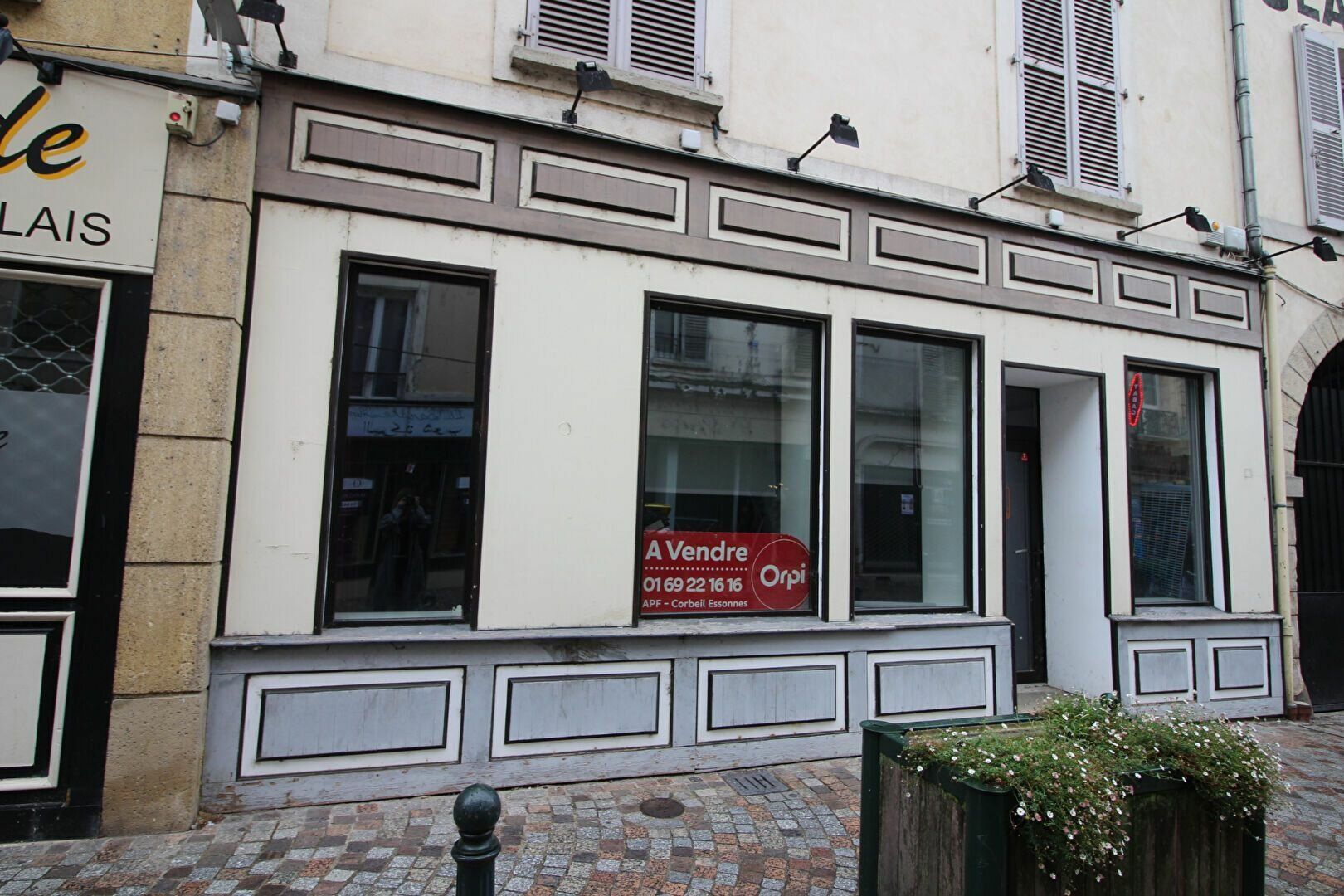 Local commercial à vendre  m2 à Corbeil-Essonnes vignette-1