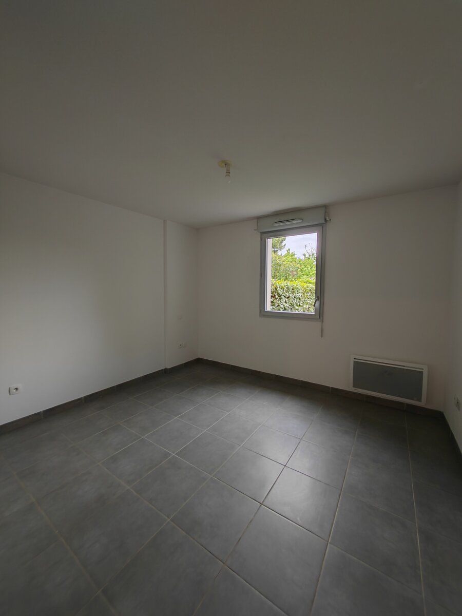 Appartement à vendre 2 m2 à Castanet-Tolosan vignette-4
