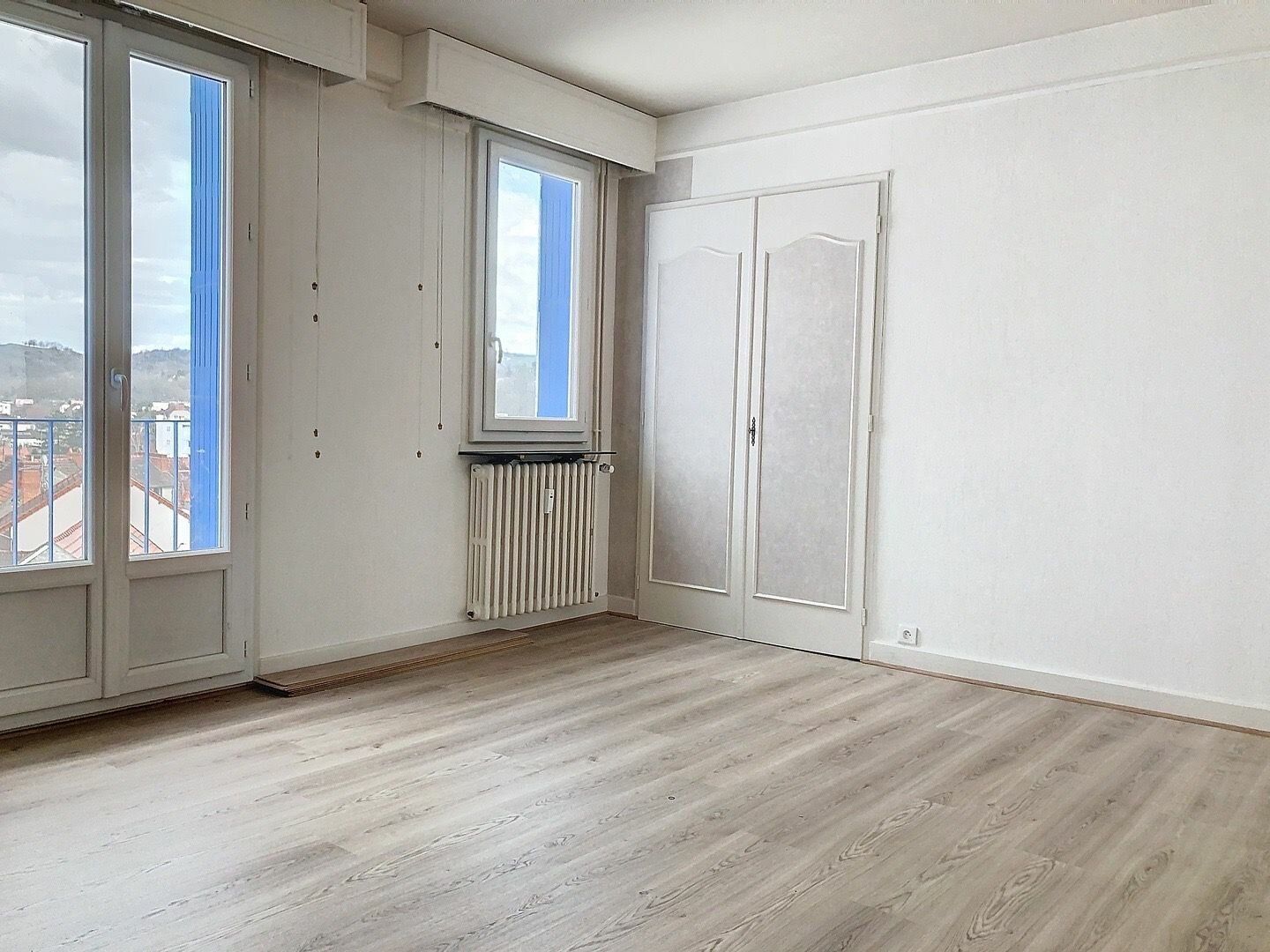 Appartement à vendre 2 60m2 à Montluçon vignette-2