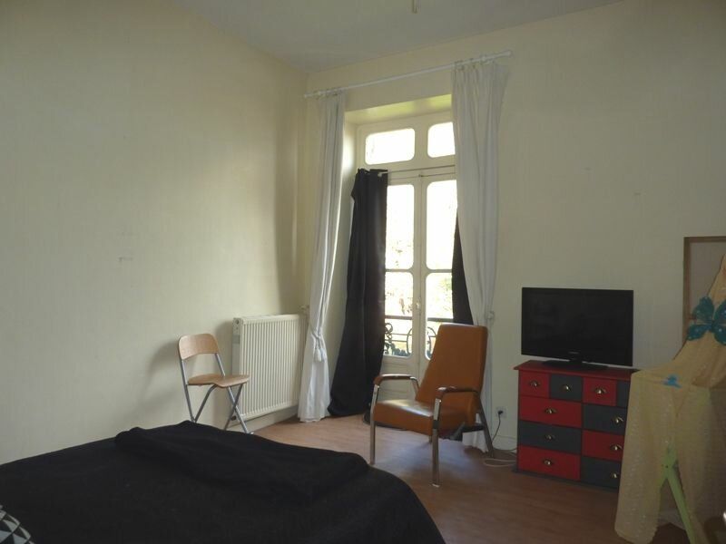 Appartement à louer 3 111m2 à Annesse-et-Beaulieu vignette-6