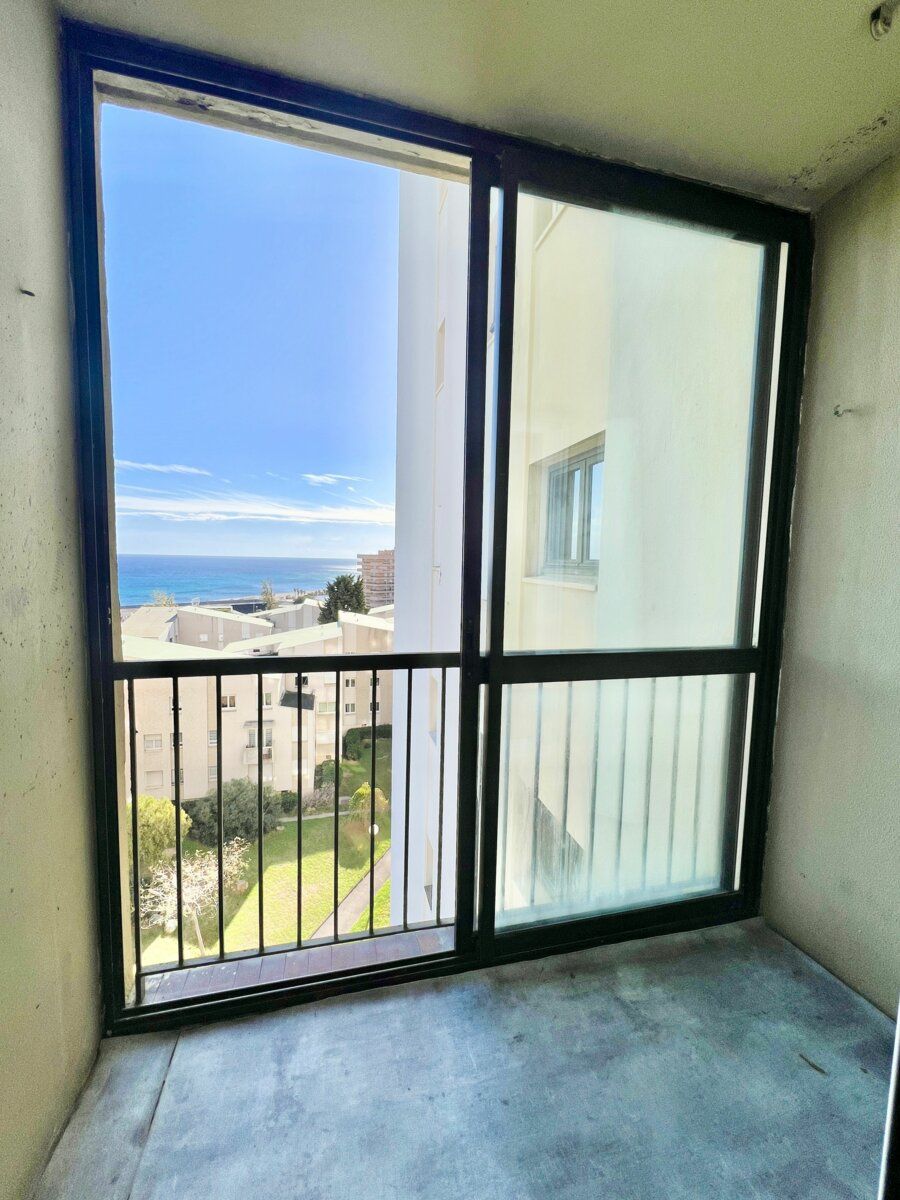 Appartement à vendre 3 56m2 à Bastia vignette-2