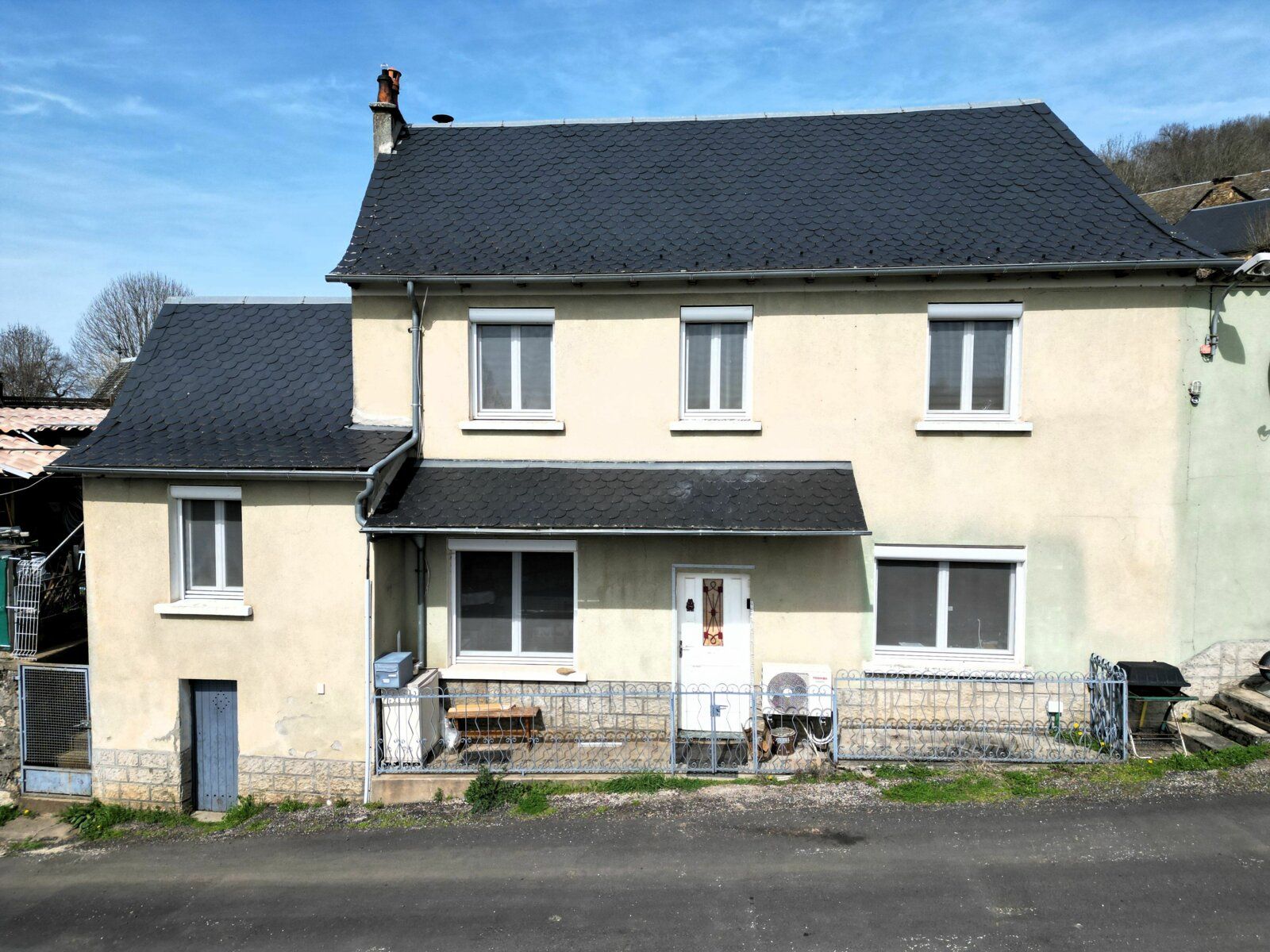 Maison à vendre 3 m2 à Castelnau-de-Mandailles vignette-1