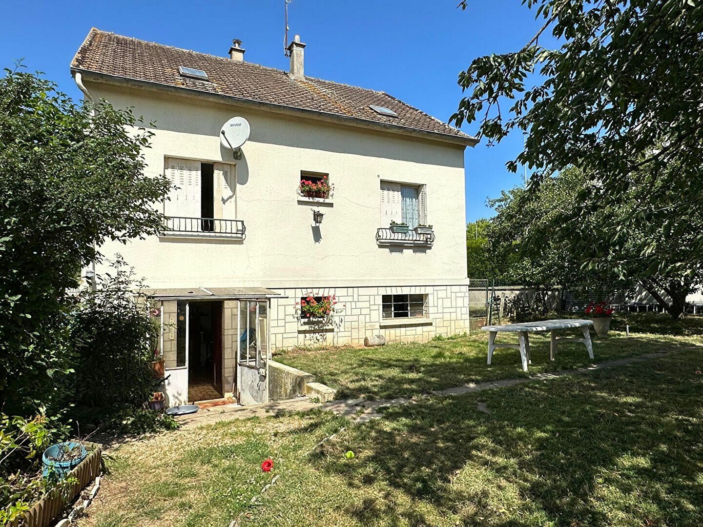 Maison à vendre 4 m2 à Charly-sur-Marne vignette-1