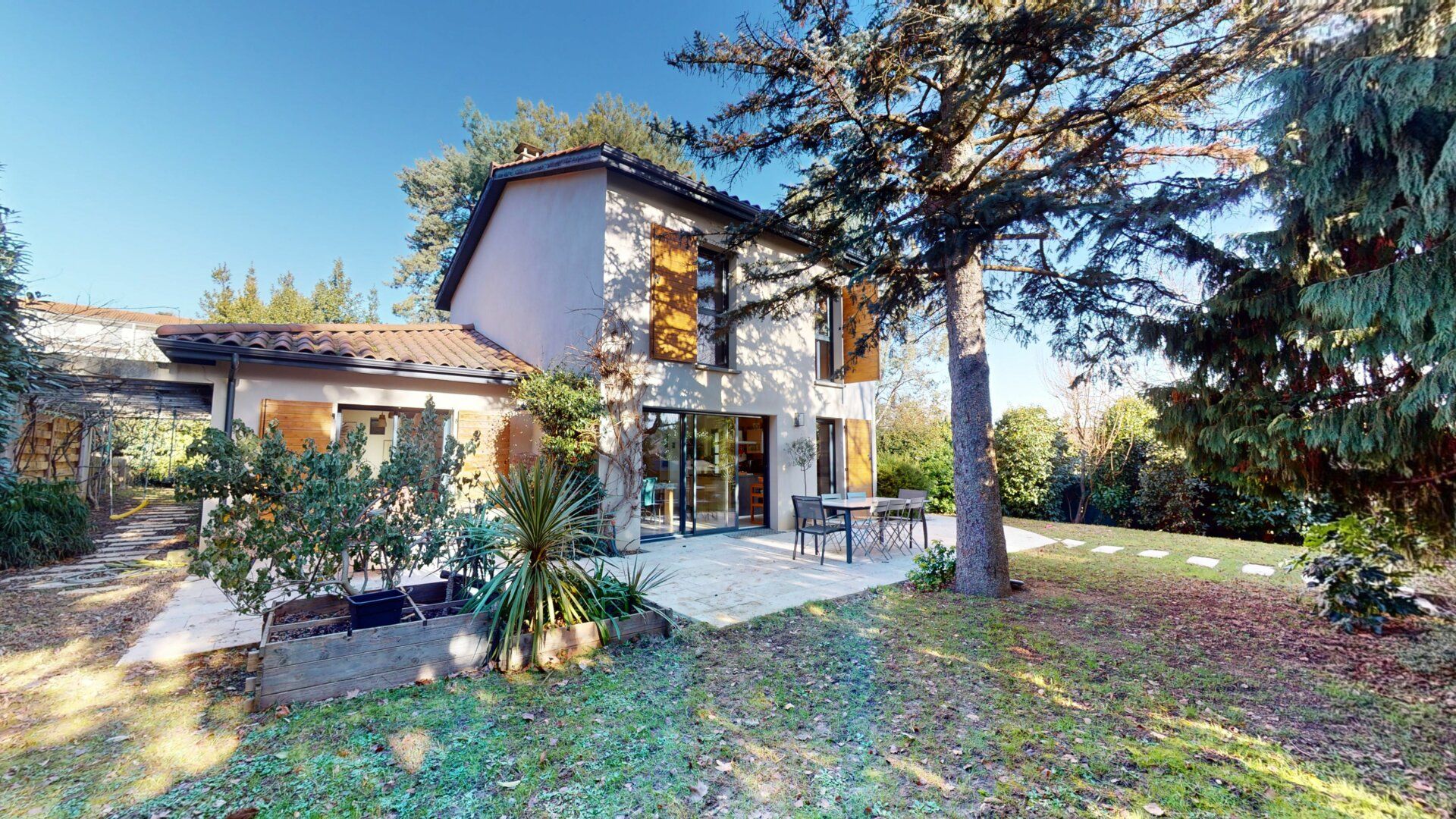 Maison à vendre 5 136.05m2 à Saint-Cyr-au-Mont-d'Or vignette-1