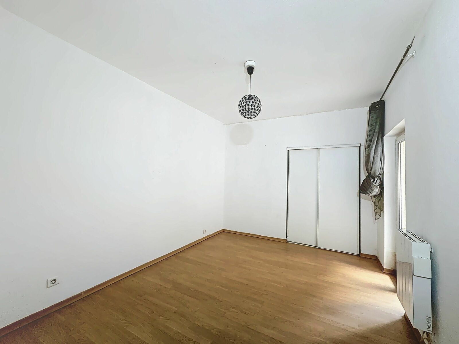 Appartement à vendre 2 101m2 à Clermont-Ferrand vignette-3
