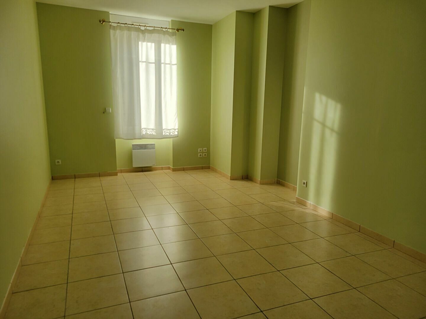 Appartement à louer 3 m2 à Sully-sur-Loire vignette-2