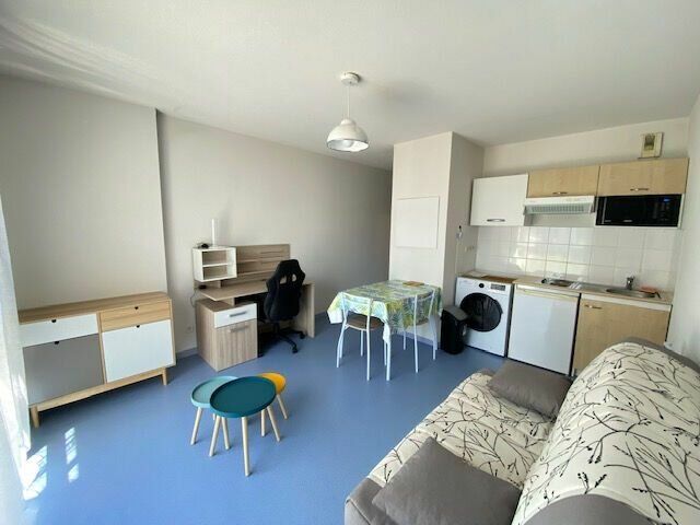 Appartement à louer 1 m2 à Limoges vignette-5