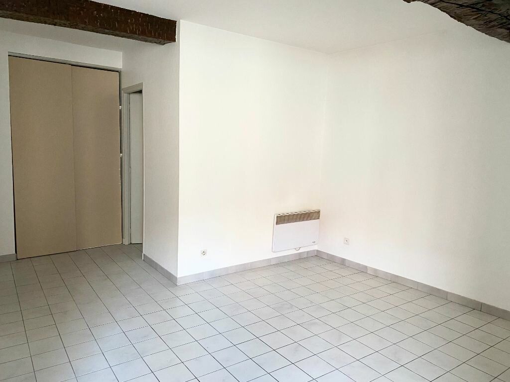Appartement à louer 1 24m2 à Chaumont vignette-2