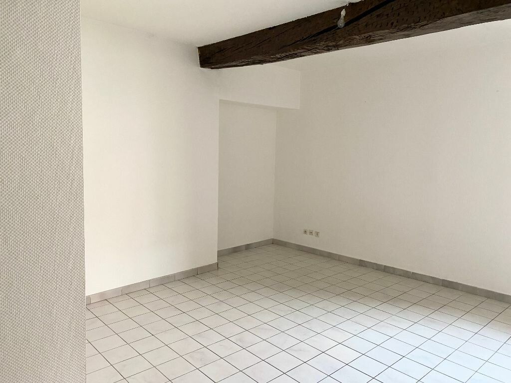 Appartement à louer 1 24m2 à Chaumont vignette-1