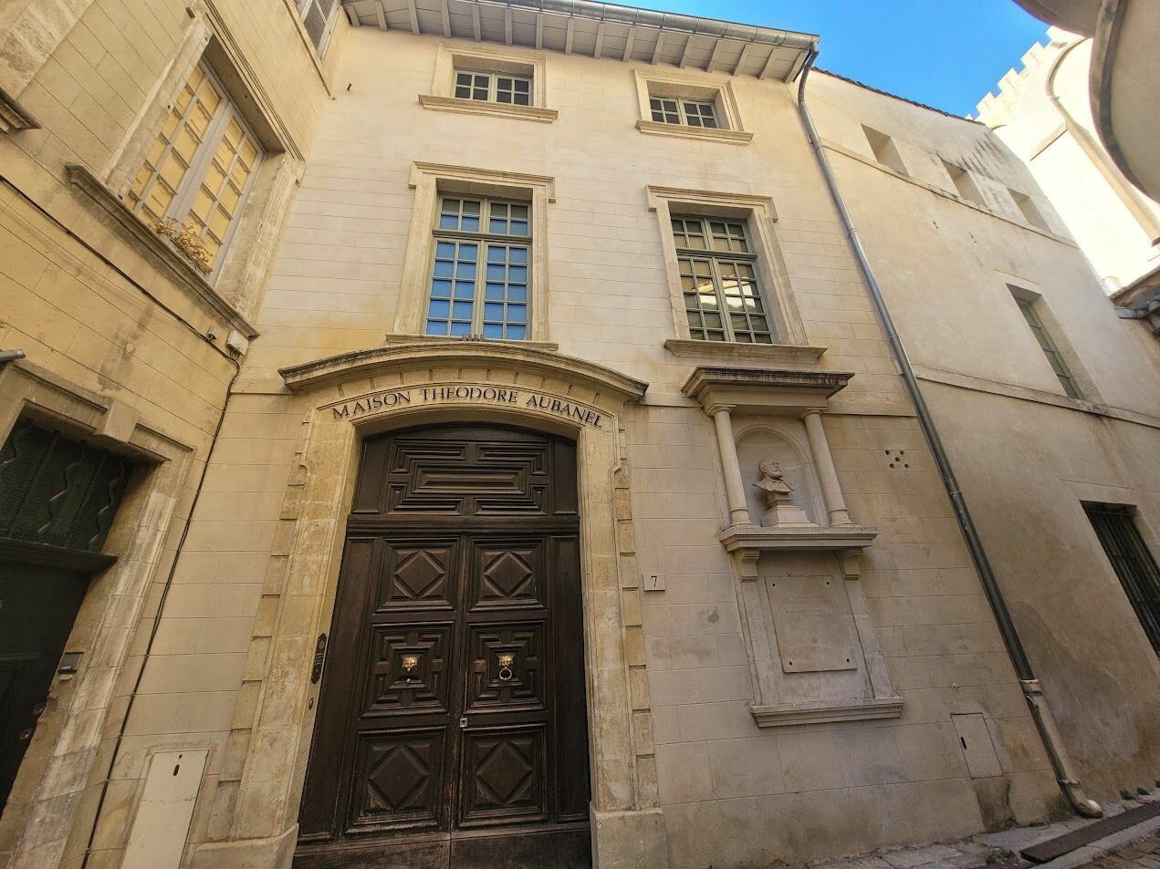 Appartement à vendre 4 106m2 à Avignon vignette-6