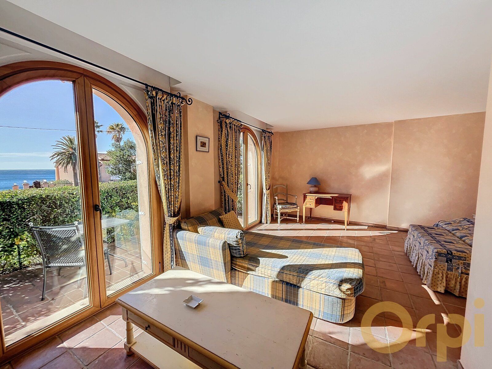 Maison à vendre 10 m2 à Les Issambres - Roquebrune-sur-Argens vignette-3