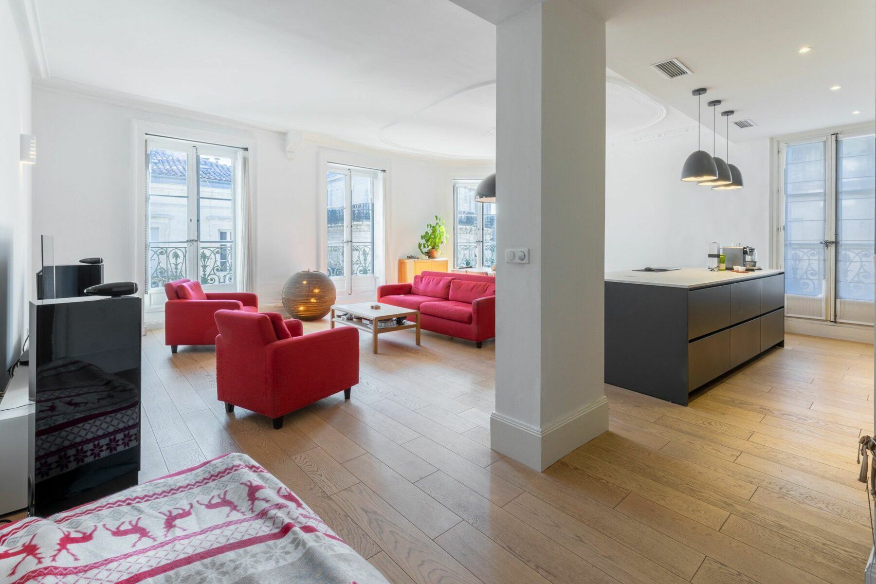 Appartement à vendre 4 138m2 à Montpellier vignette-2