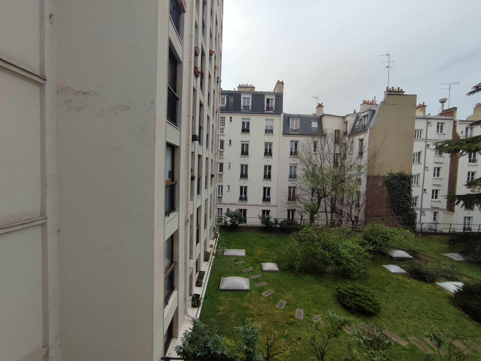 Appartement à louer 3 m2 à Paris 18 vignette-13