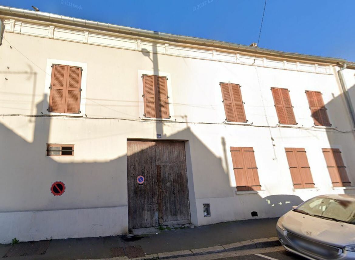 Immeuble à vendre 9 324.04m2 à Montmagny vignette-1