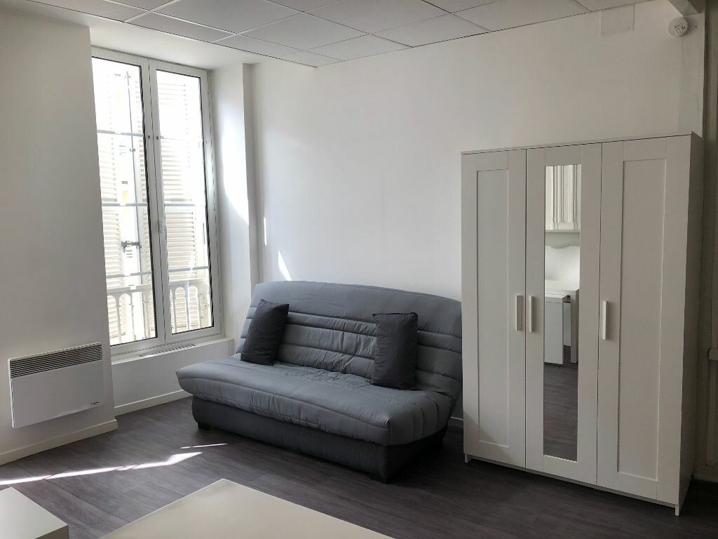 Appartement à louer 1 m2 à Mont-de-Marsan vignette-3