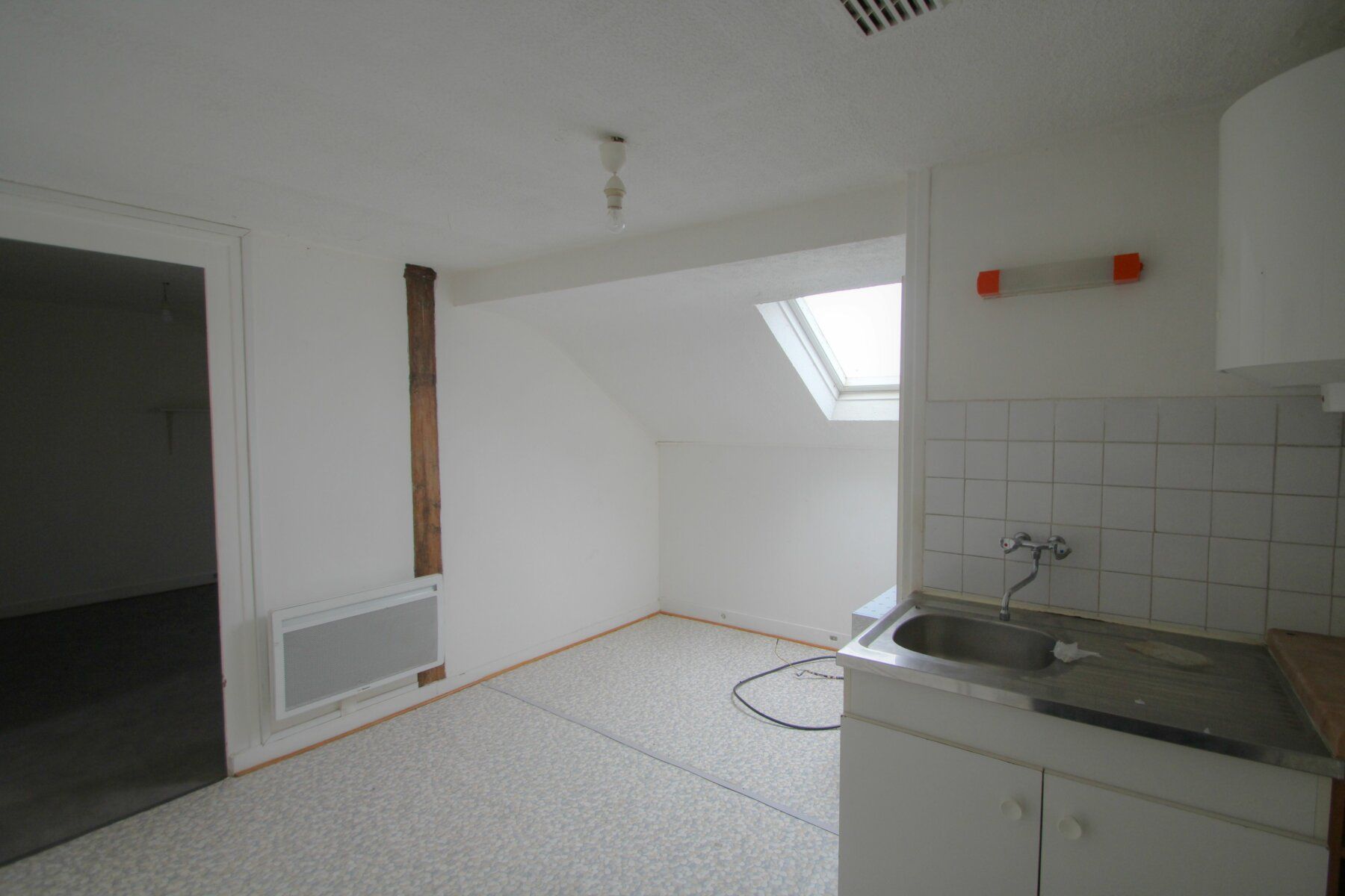 Appartement à vendre 2 31m2 à Saint-Jean-de-la-Ruelle vignette-2
