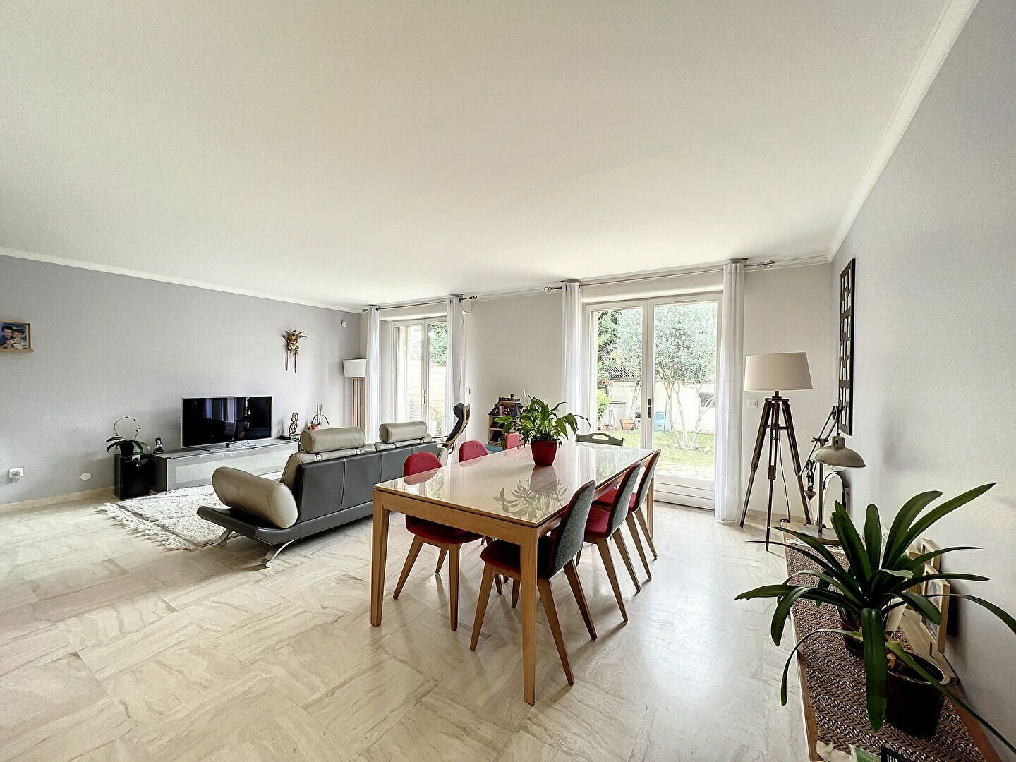 Maison à vendre 5 125.14m2 à Bry-sur-Marne vignette-2