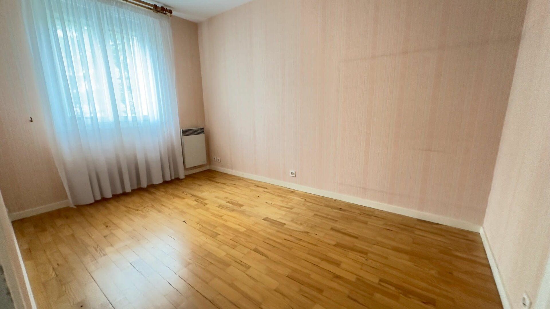 Appartement à vendre 3 m2 à Neuilly-Plaisance vignette-6