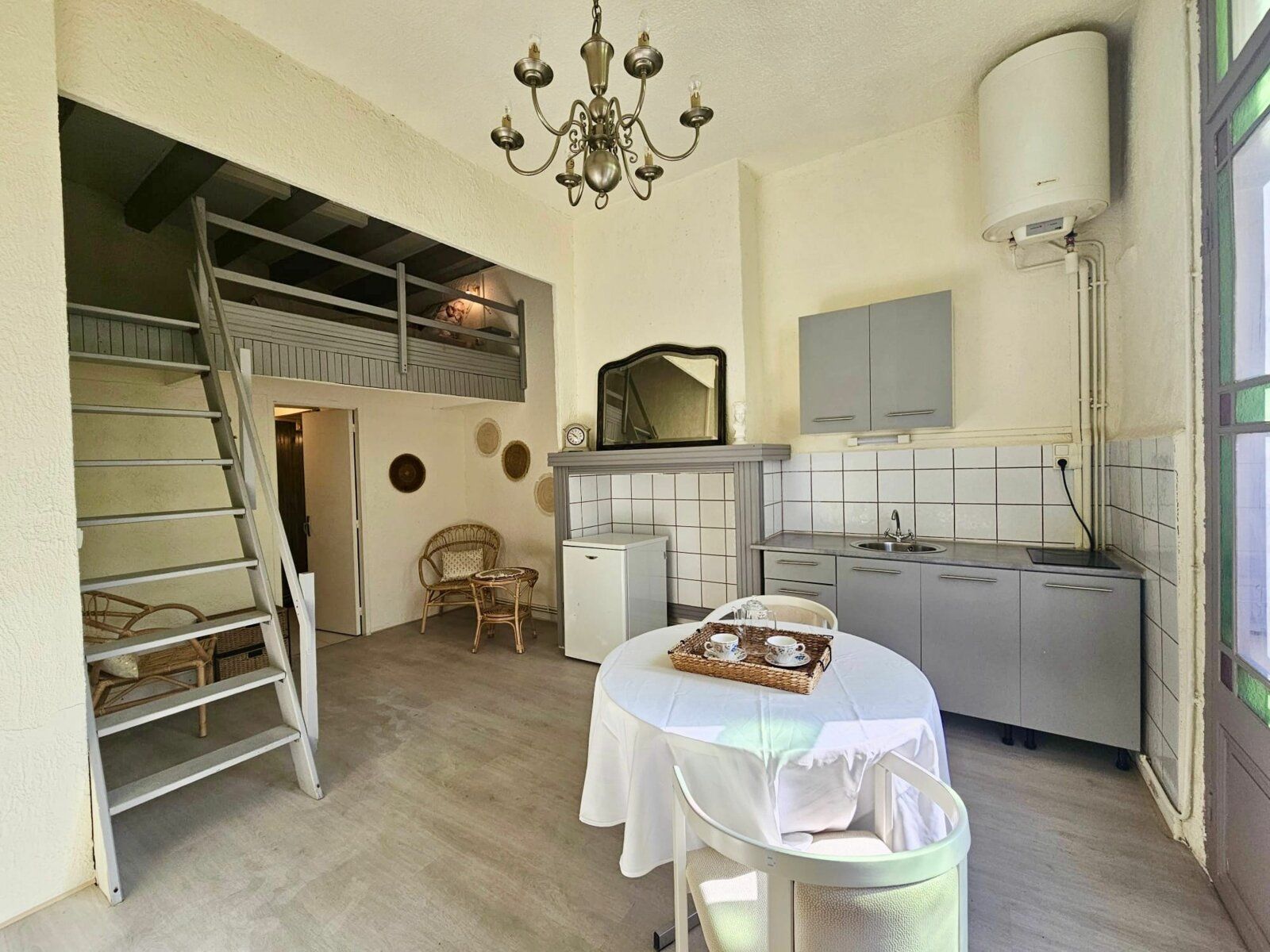 Appartement à vendre 1 m2 à Sète vignette-6