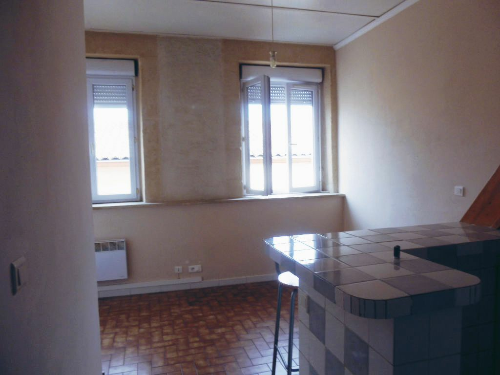 Appartement à vendre 2 17.32m2 à Nîmes vignette-1