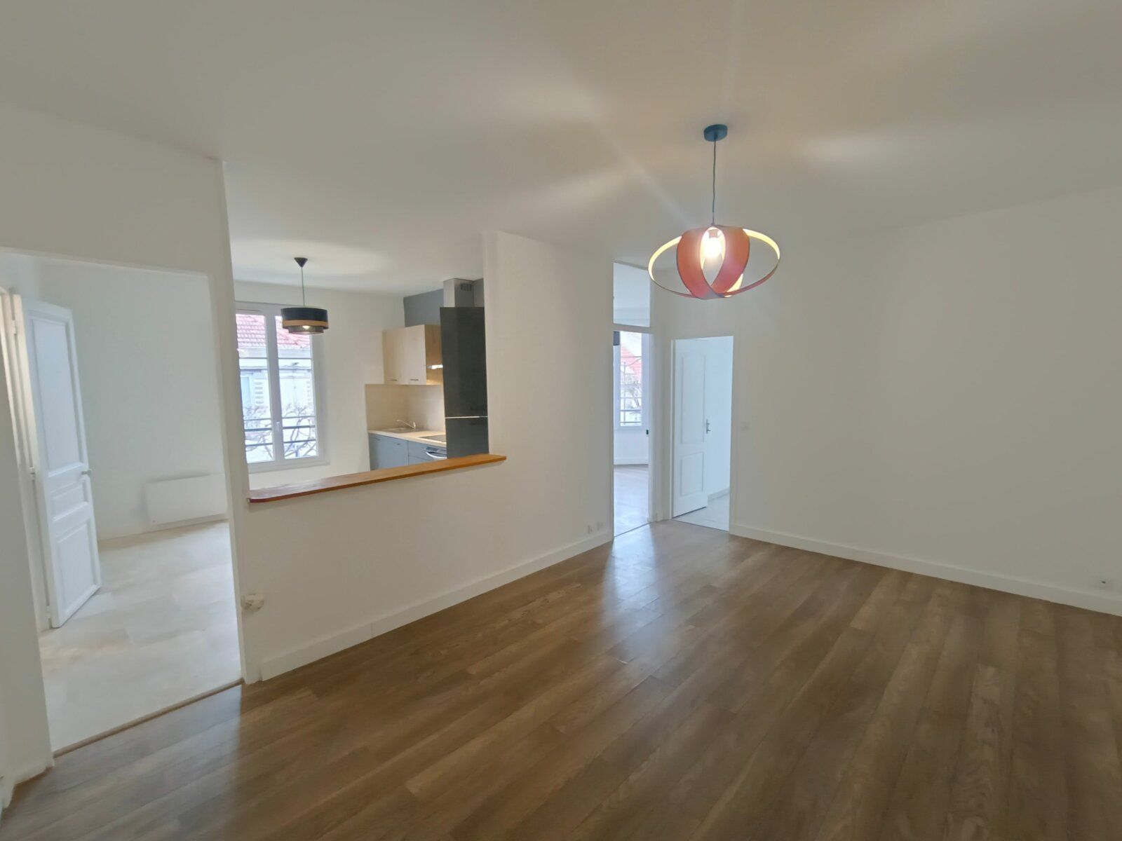 Appartement à vendre 3 65.6m2 à Joinville-le-Pont vignette-1